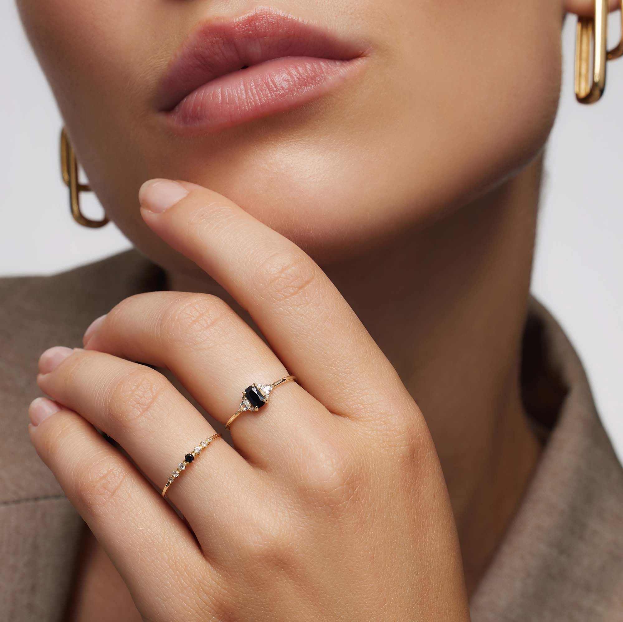 Sort Spinell Baguette-ring | 14k gull