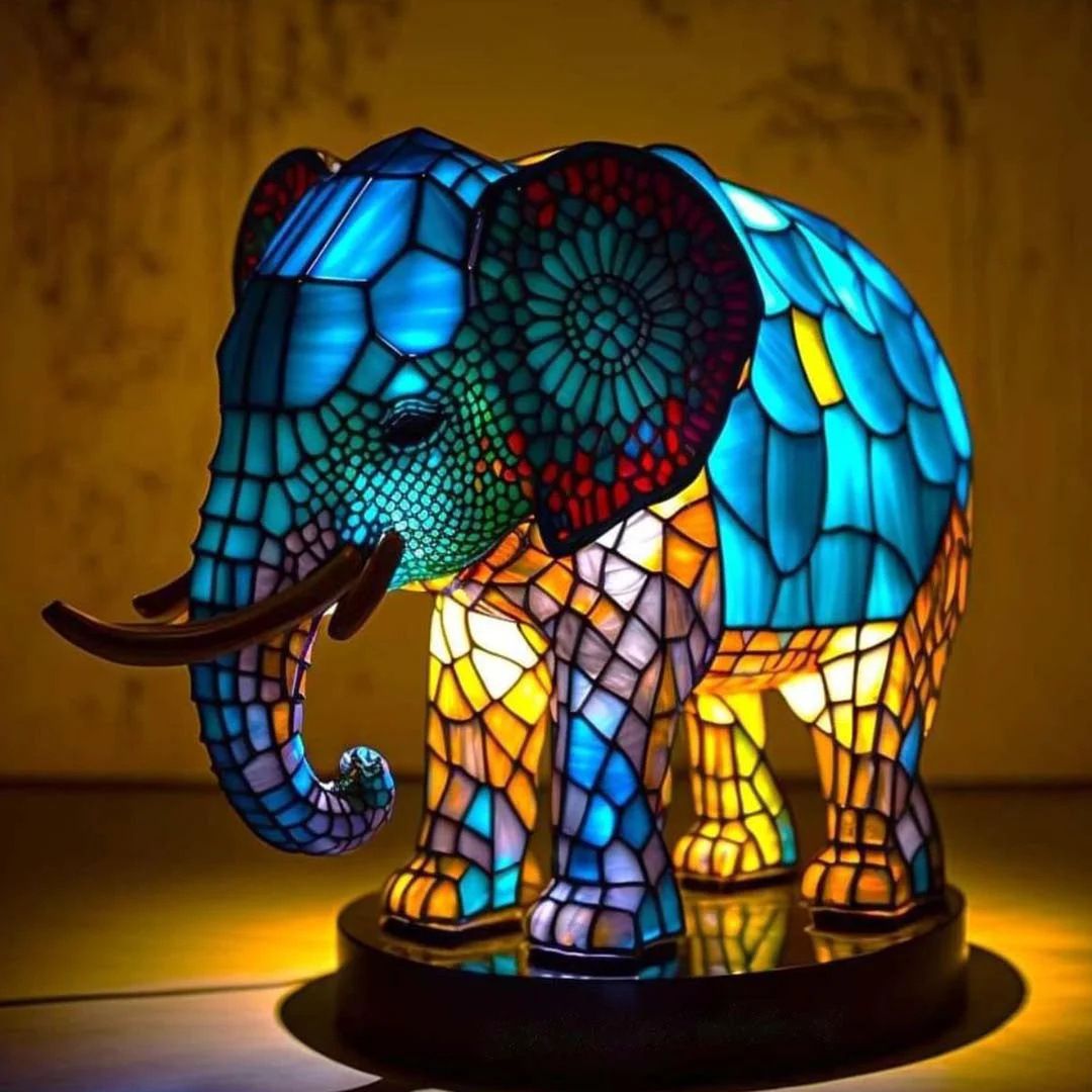 Filip – Magisk vitrangelampe i form av en elefant