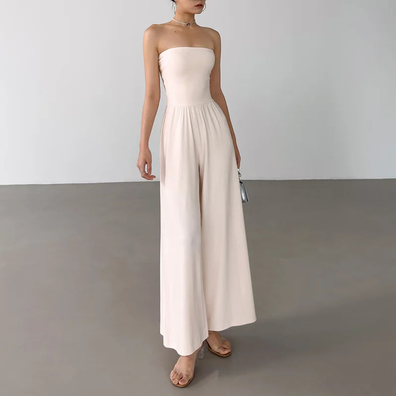 Iris | Jumpsuit med enkel eleganse og skulpturerende effekt