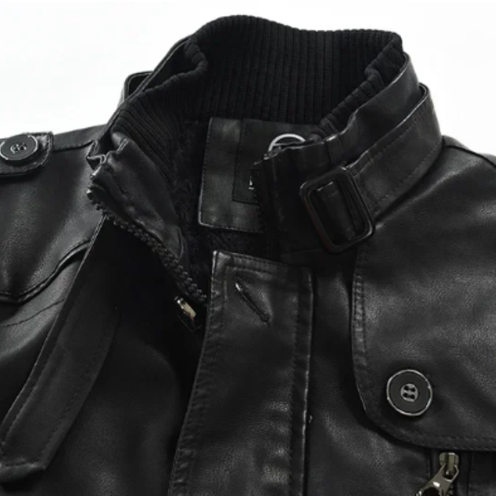 Elegant, lang skinnjakke i bikerstil