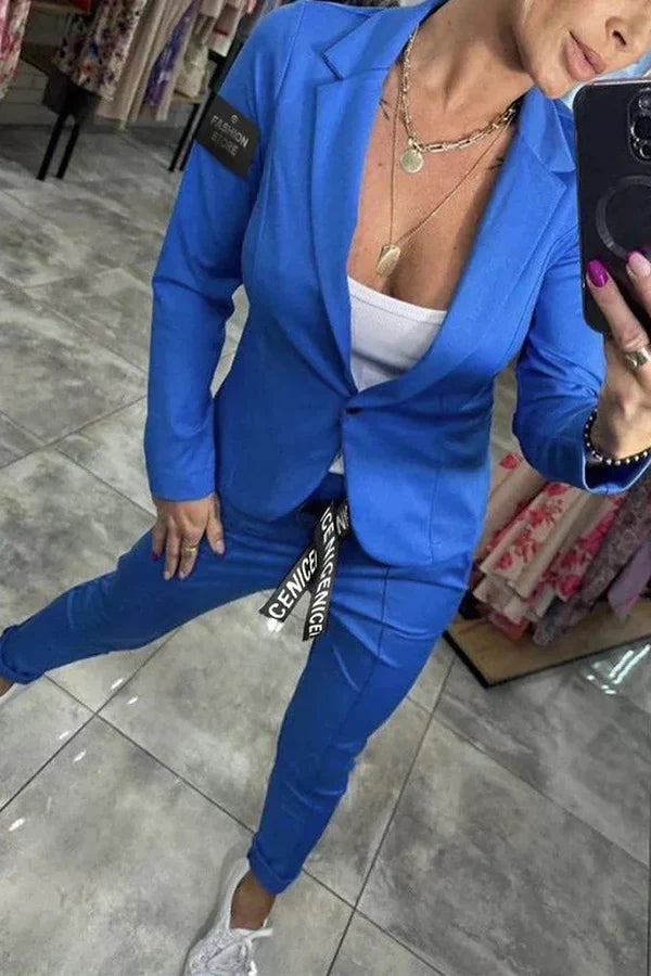 Liv | Personlig sett med myk blazer og løse joggebukser