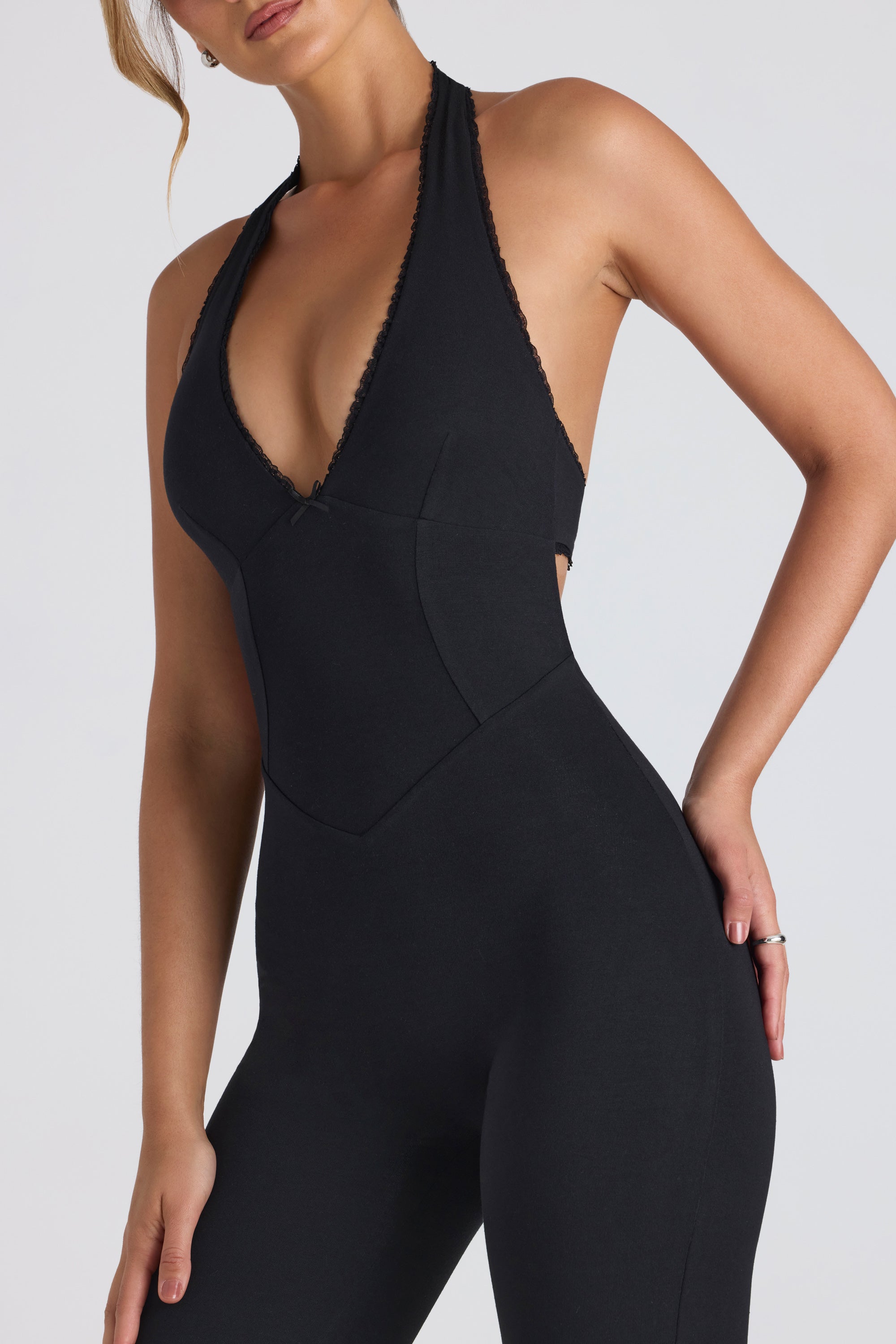 Noa | Utsvingt jumpsuit