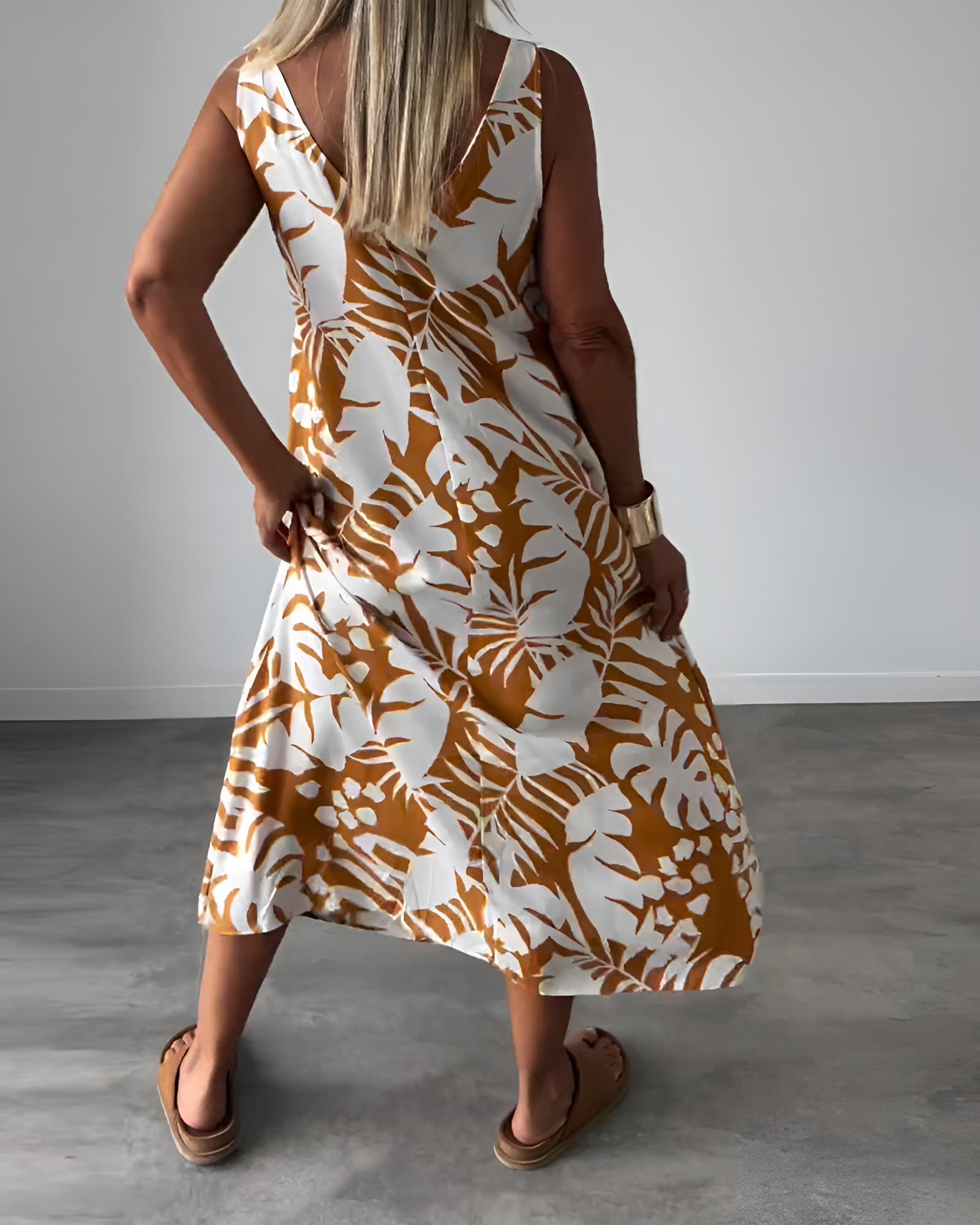 Audrey | Elegant ermeløs kjole