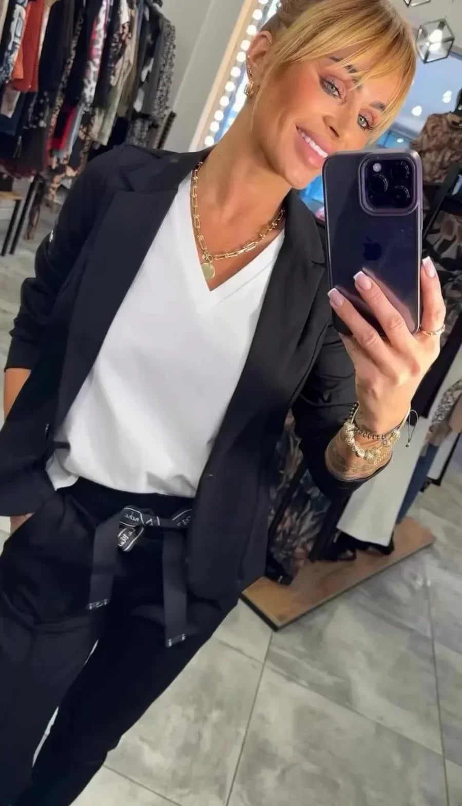 Liv | Personlig sett med myk blazer og løse joggebukser