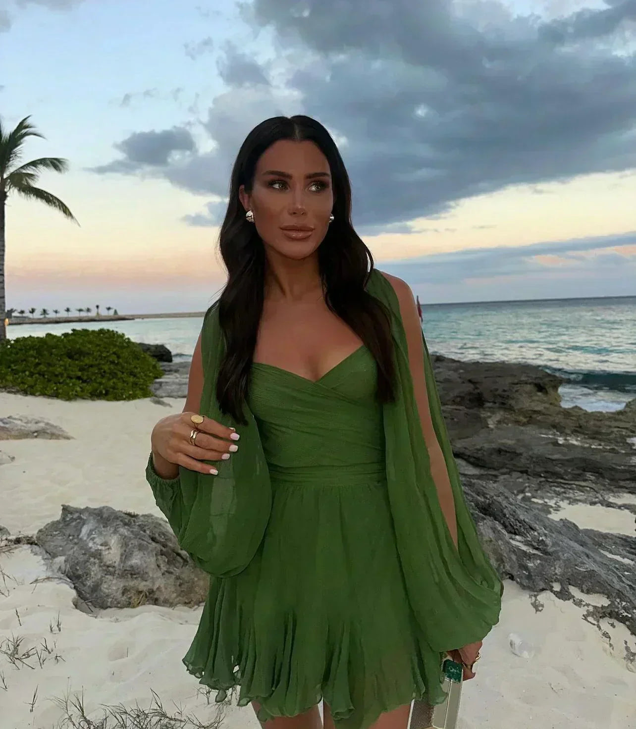 Layla | Lekent minikjole med ballongermer