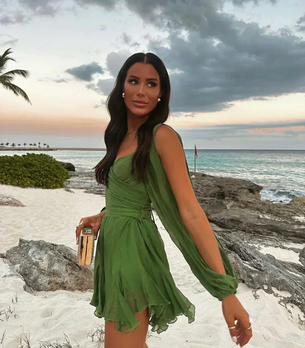 Layla | Lekent minikjole med ballongermer