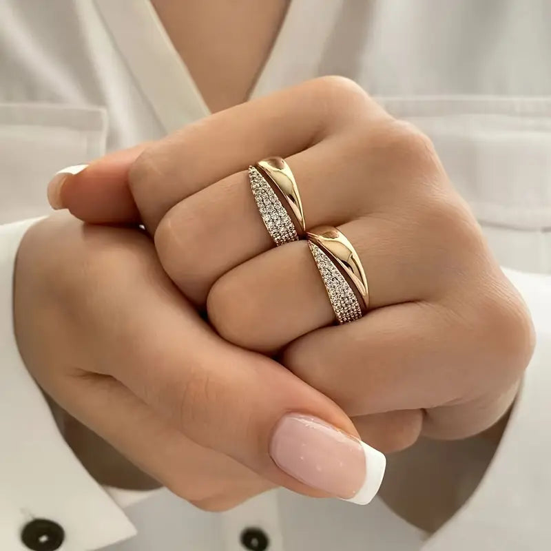 Elegant gullring med glitrende stener (1+1 GRATIS)