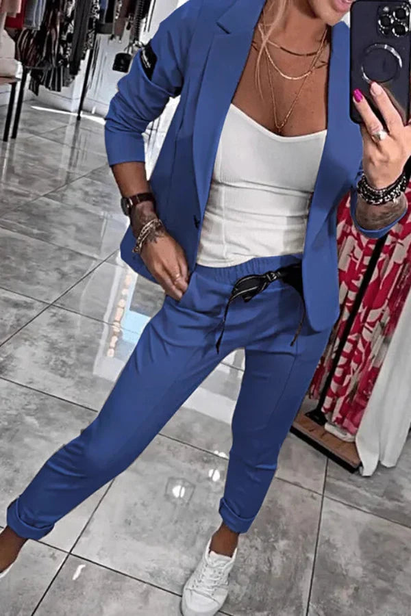 Liv | Personlig sett med myk blazer og løse joggebukser
