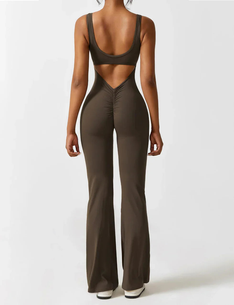 Pyloo Sierra | Jumpsuit med åpen V-rygg