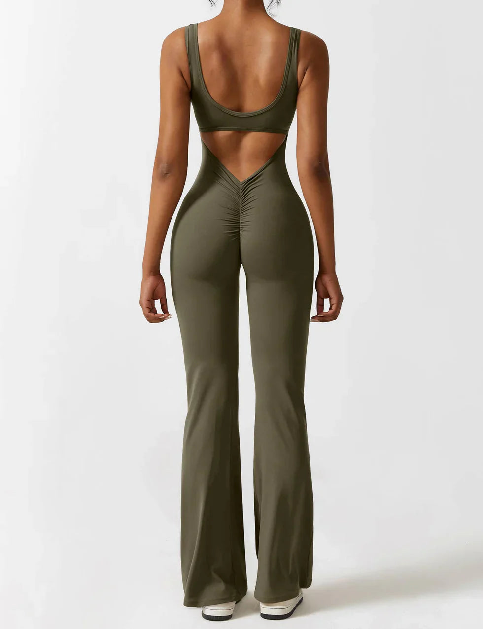 Pyloo Sierra | Jumpsuit med åpen V-rygg