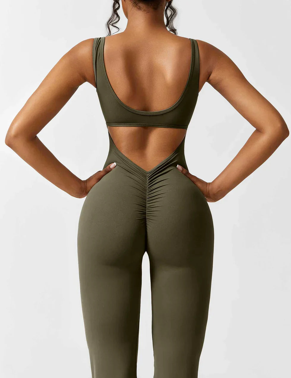 Pyloo Sierra | Jumpsuit med åpen V-rygg
