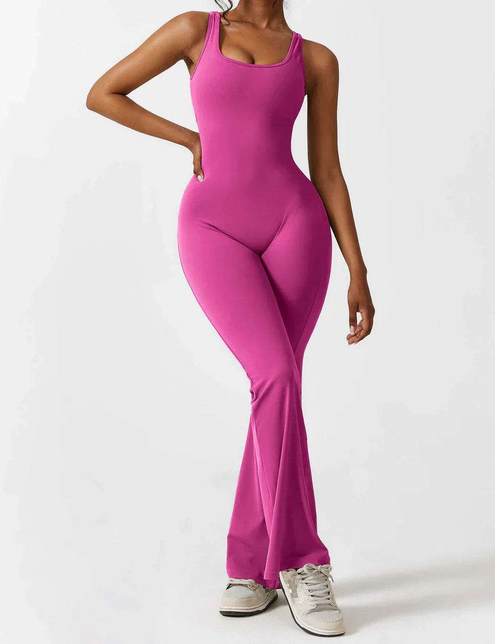 Pyloo Sierra | Jumpsuit med åpen V-rygg