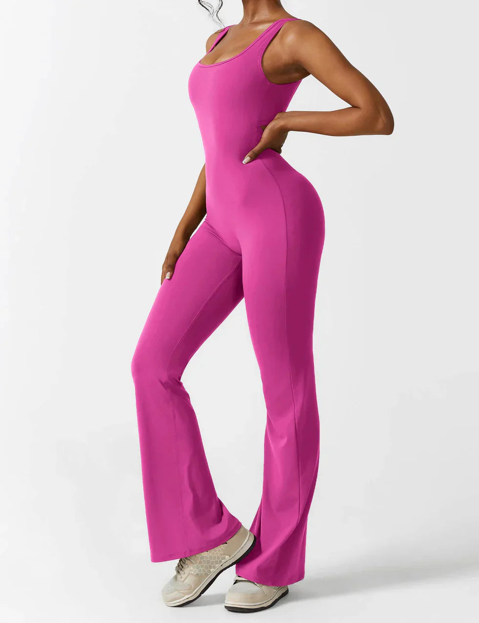 Pyloo Sierra | Jumpsuit med åpen V-rygg