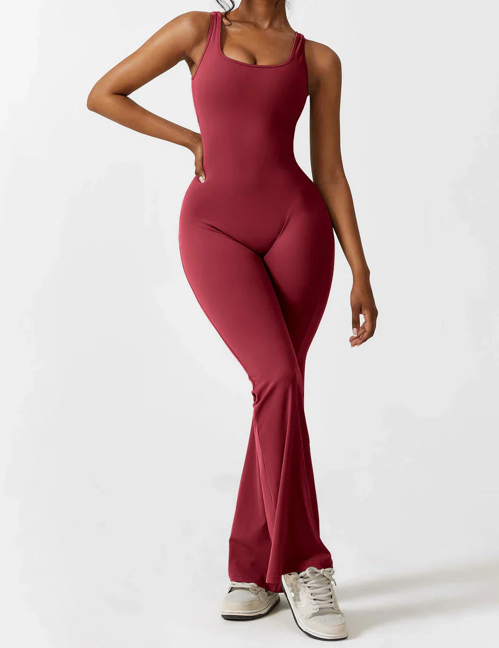 Pyloo Sierra | Jumpsuit med åpen V-rygg