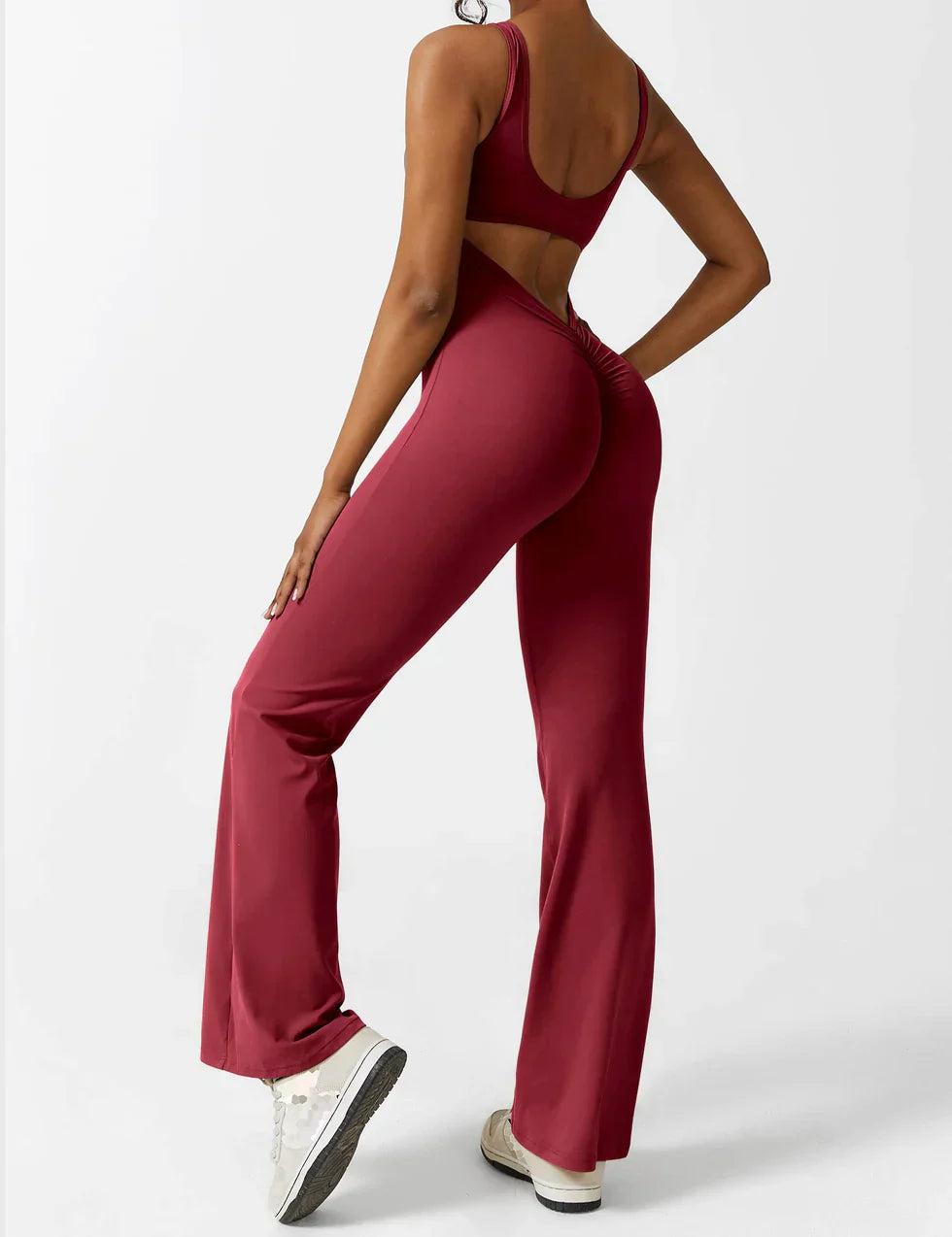 Pyloo Sierra | Jumpsuit med åpen V-rygg