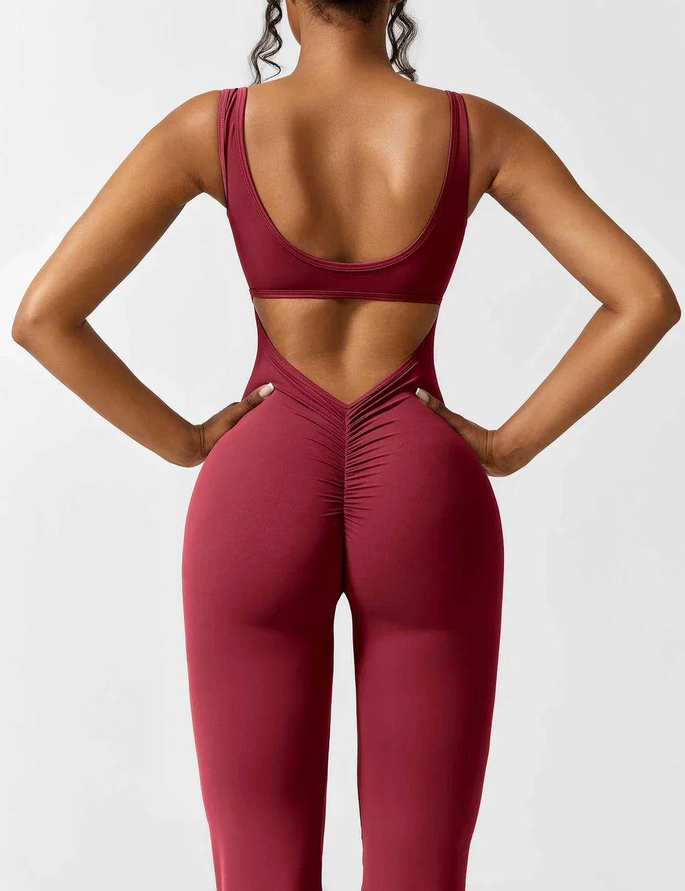 Pyloo Sierra | Jumpsuit med åpen V-rygg