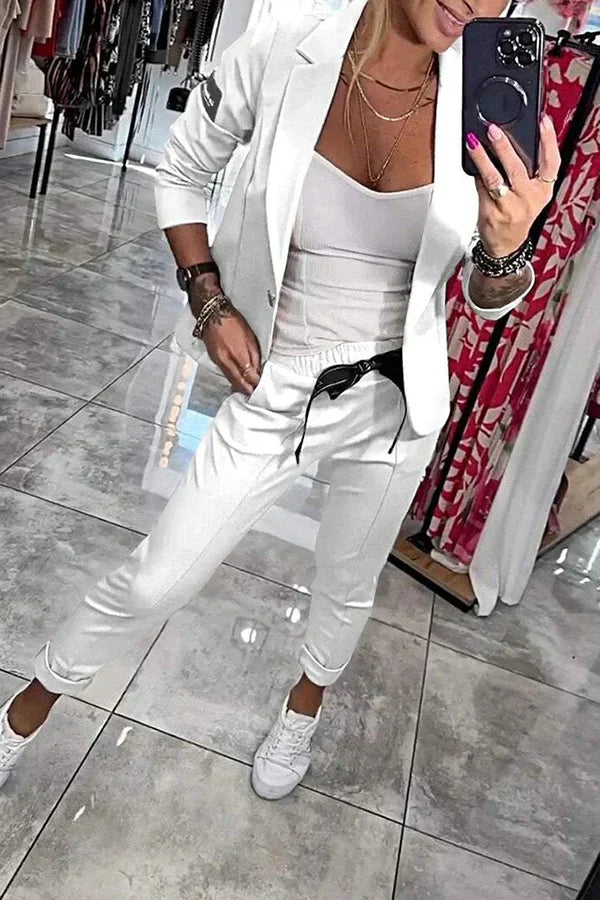 Liv | Personlig sett med myk blazer og løse joggebukser